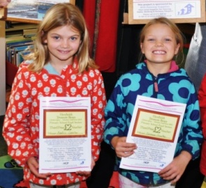 Fulking sisters win certificates in history contest